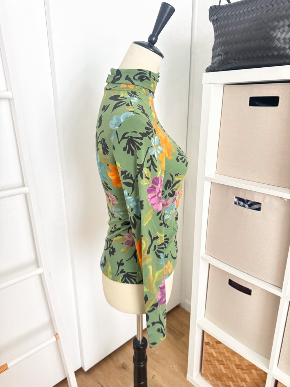 Etro Milano Floral Ruched Turtleneck Long Sleeve Stretch Top Green - Picture 2 of 10